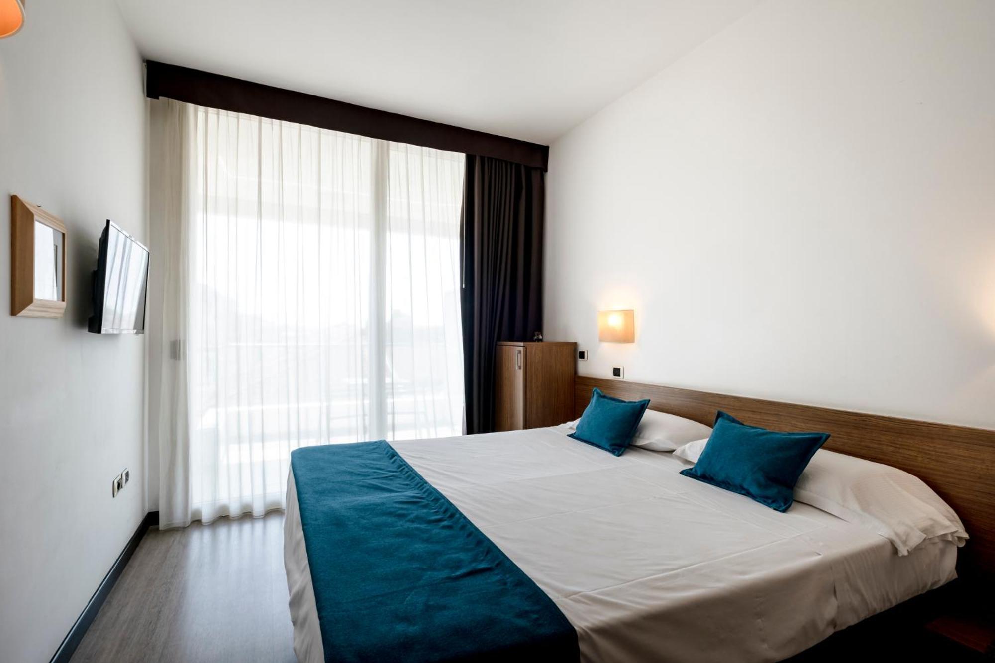 Hotel Cristallo Rimini Esterno foto