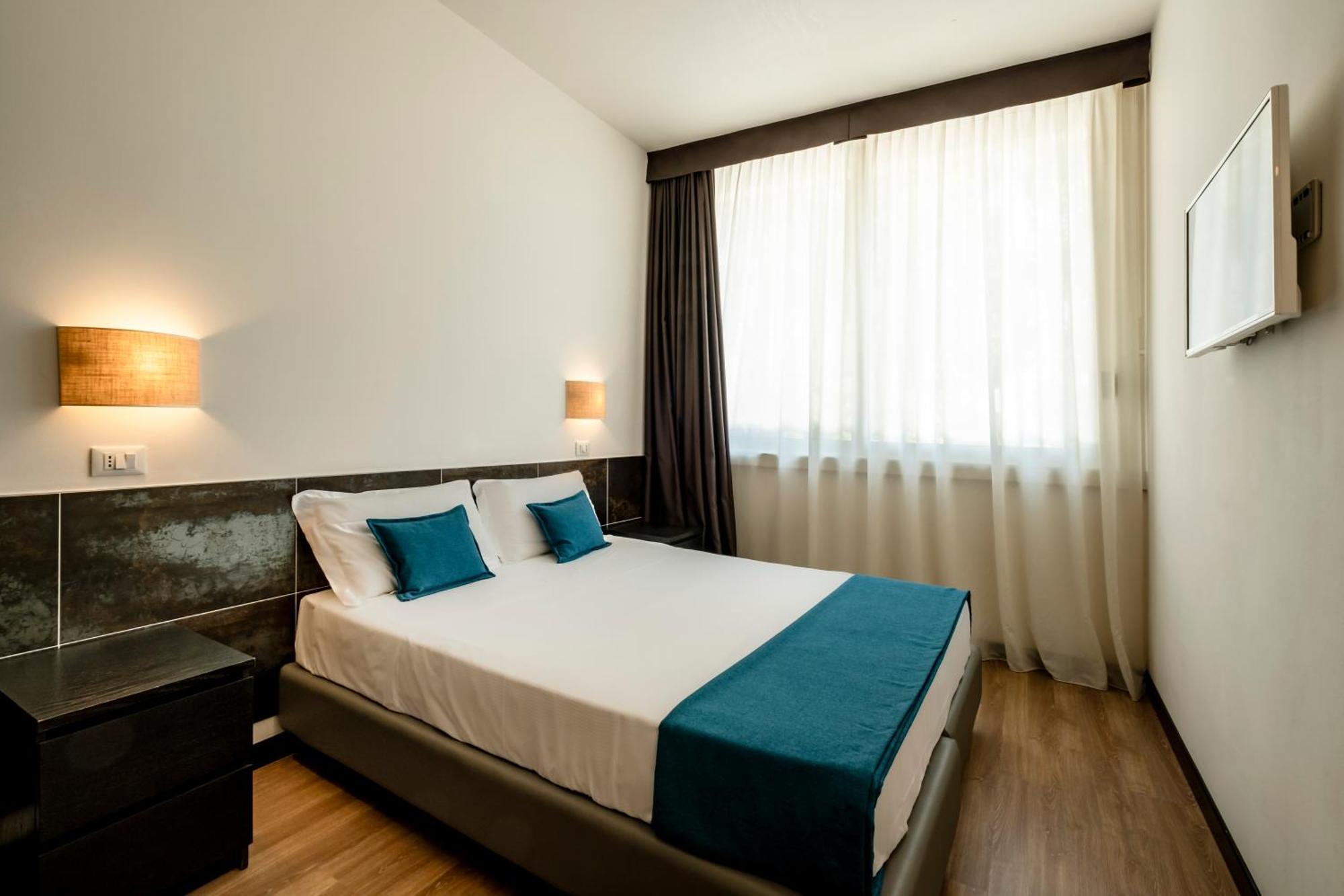 Hotel Cristallo Rimini Esterno foto