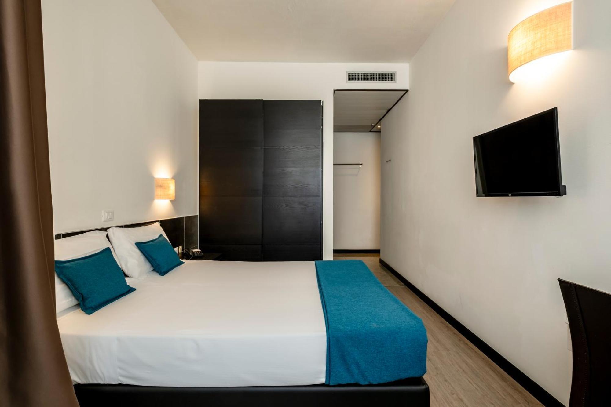 Hotel Cristallo Rimini Esterno foto