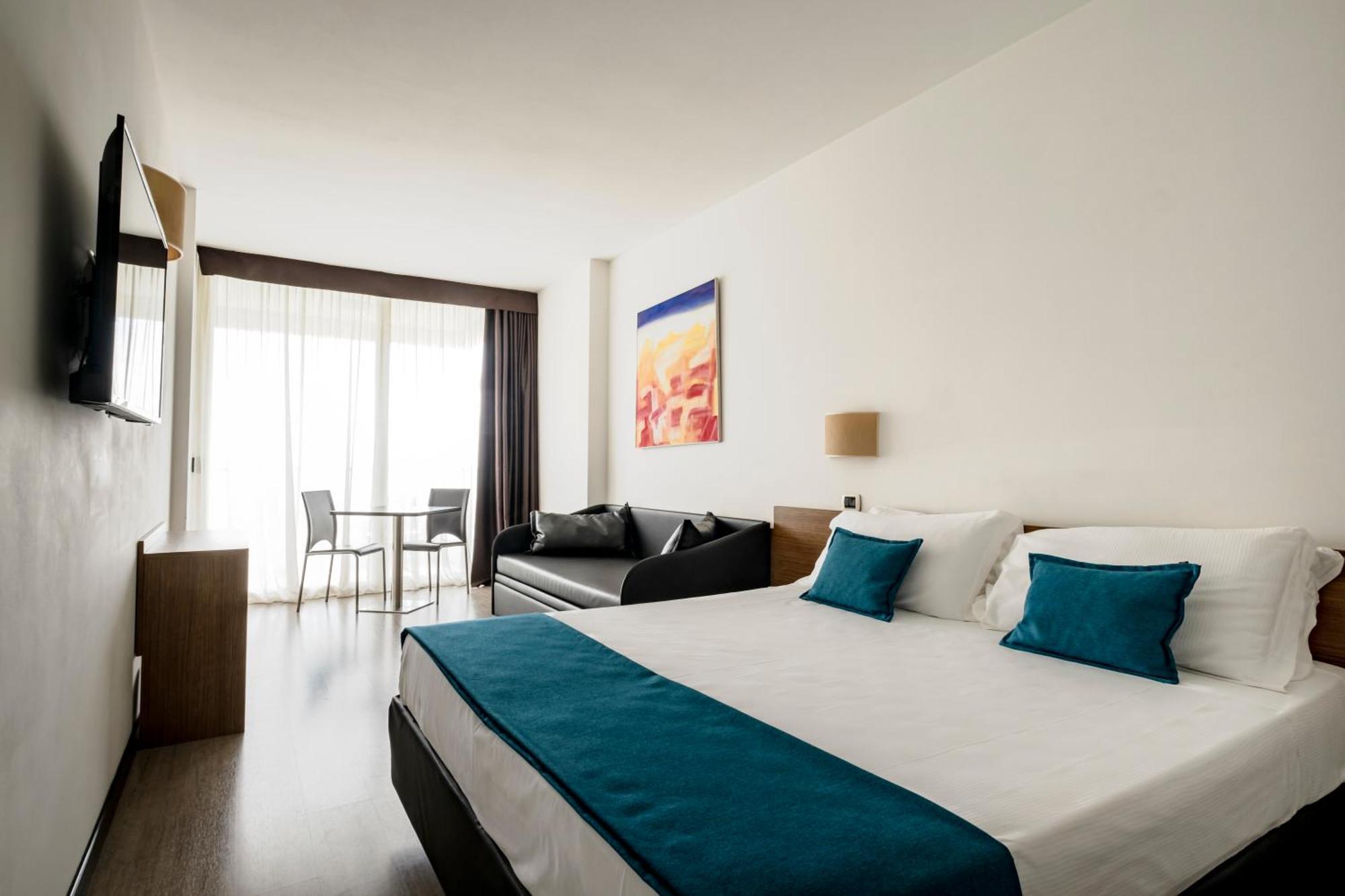Hotel Cristallo Rimini Esterno foto