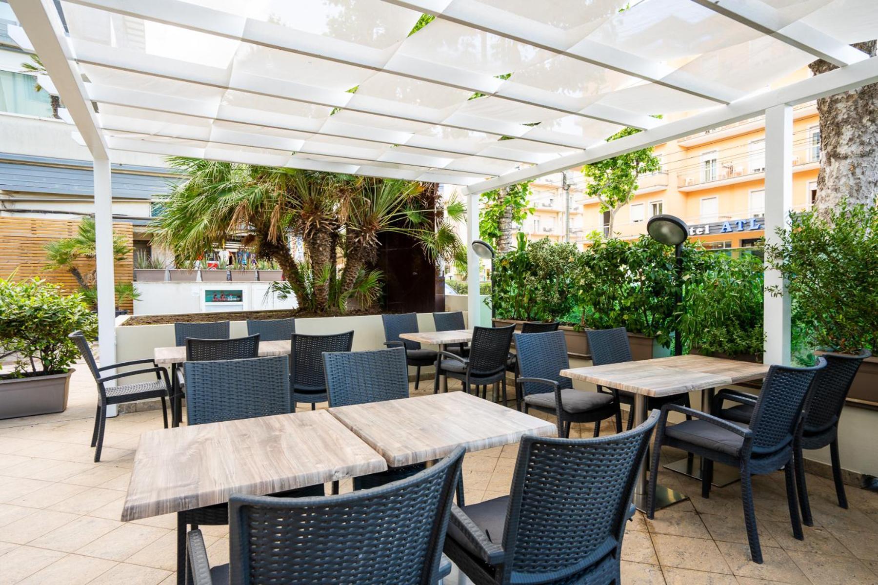 Hotel Cristallo Rimini Esterno foto